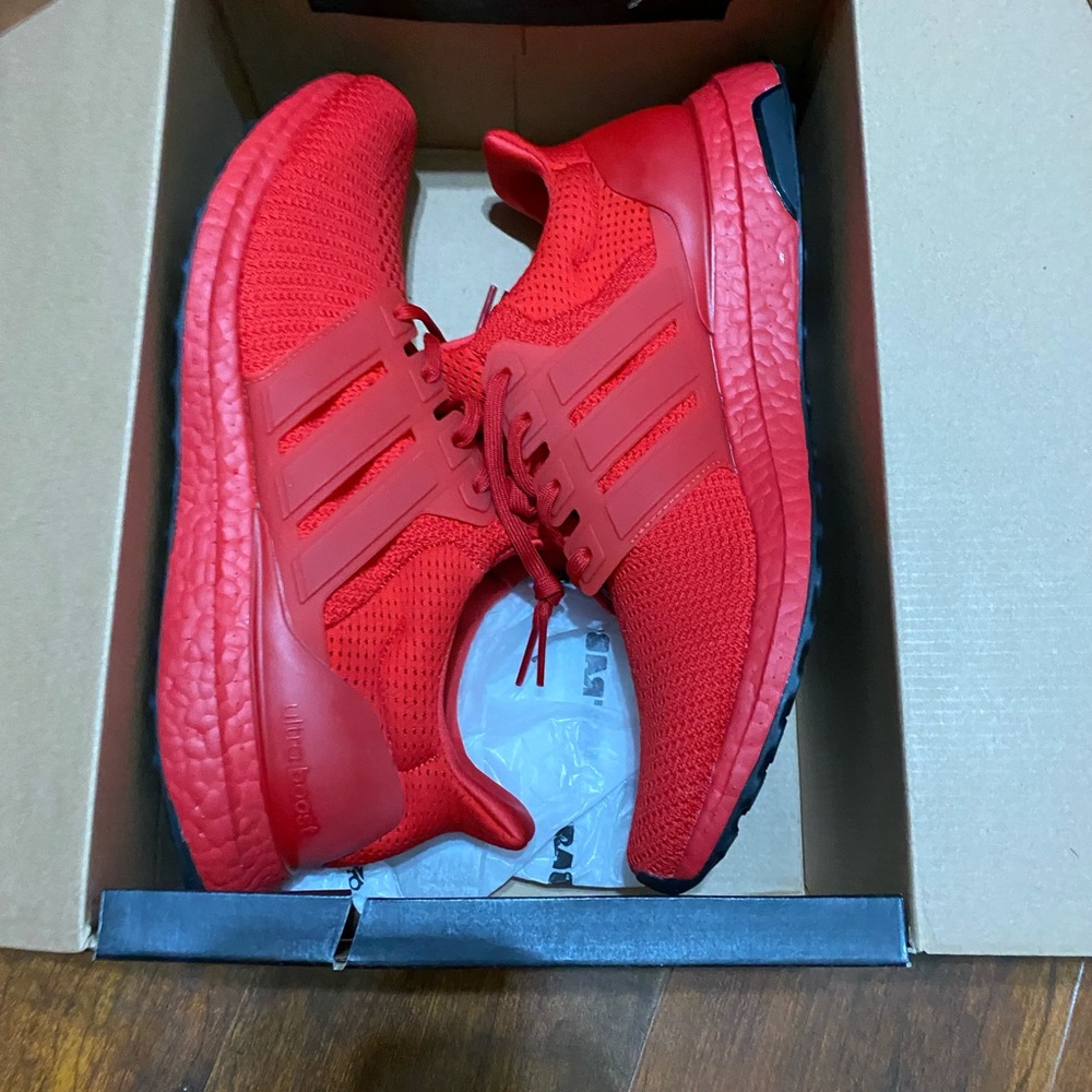 Ultra boost 2.0 scarlet